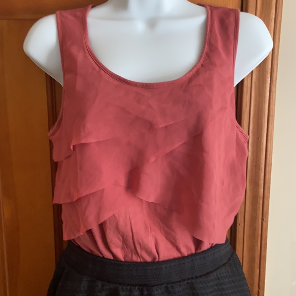 Rose wavy top from LOFT size MP